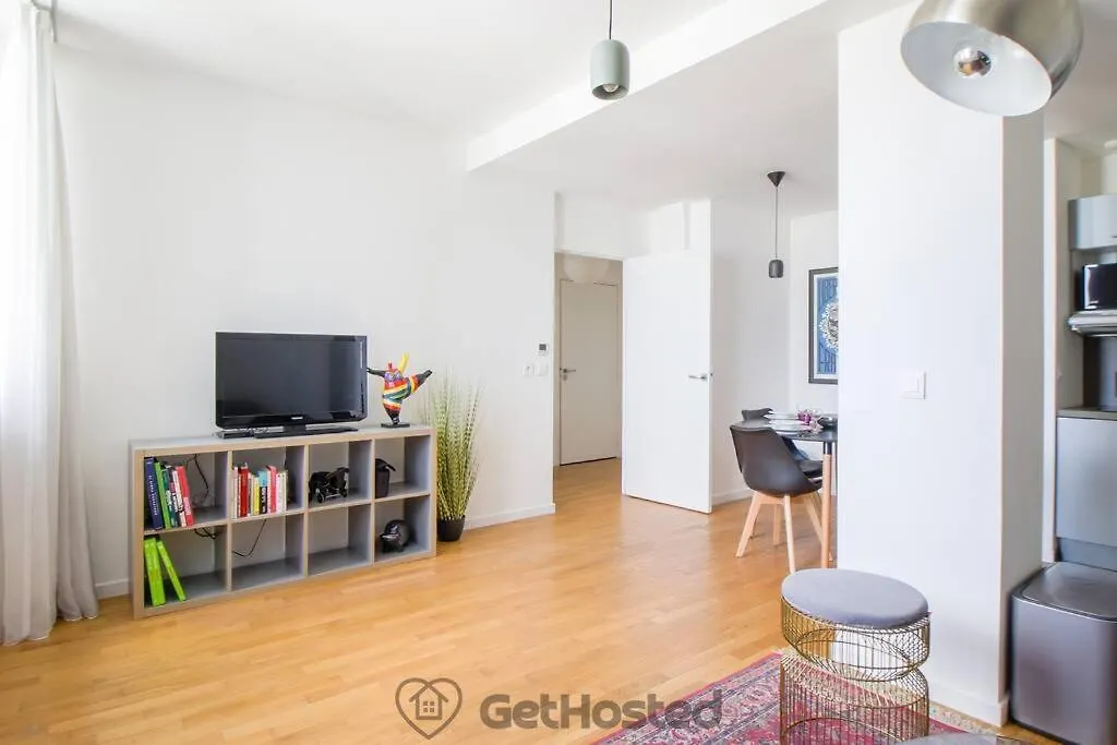 Panoramic View Of Paris - Charming Flat - Gethosted Apartment