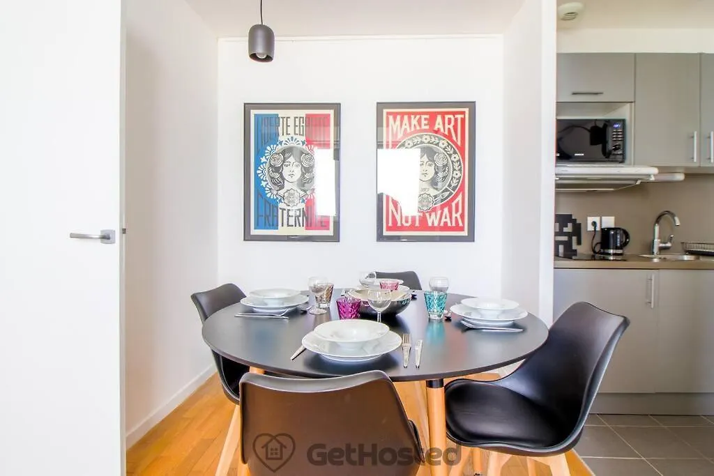 Panoramic View Of Paris - Charming Flat - Gethosted Apartment 0*,  France