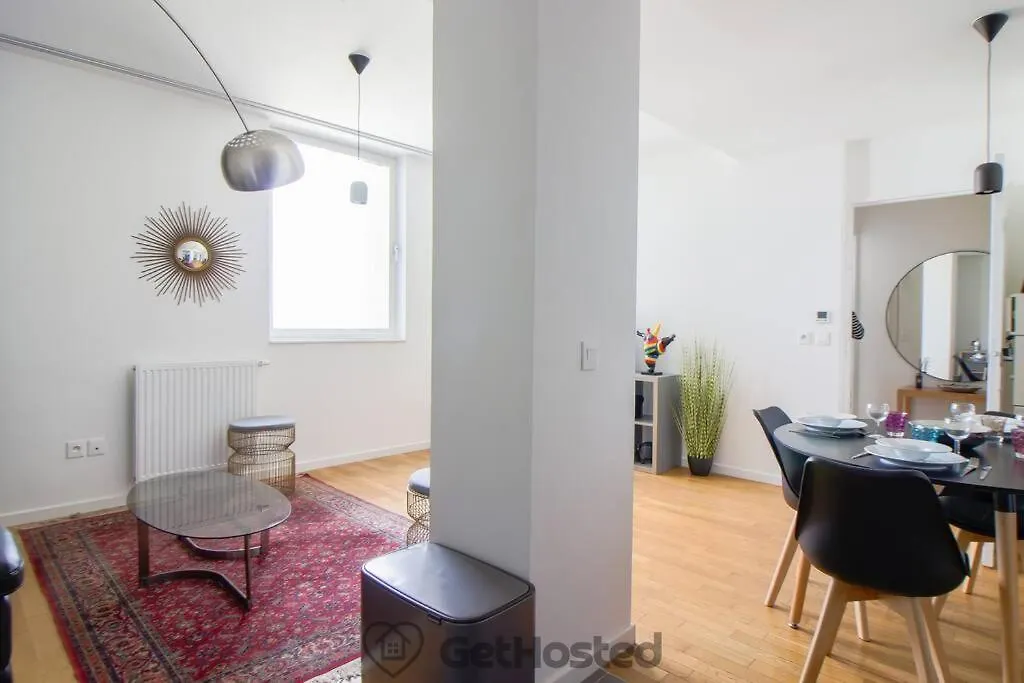 Panoramic View Of Paris - Charming Flat - Gethosted Apartment